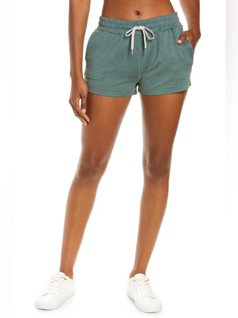 Vuori Halo Performance 2.0 Women’s Shorts Medium Kelp Heather 2” Inseam